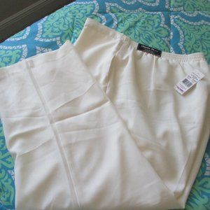 NWT - ALFRED DUNNER Lined Ivory pants - sz 22W Short - MSRP $54.00